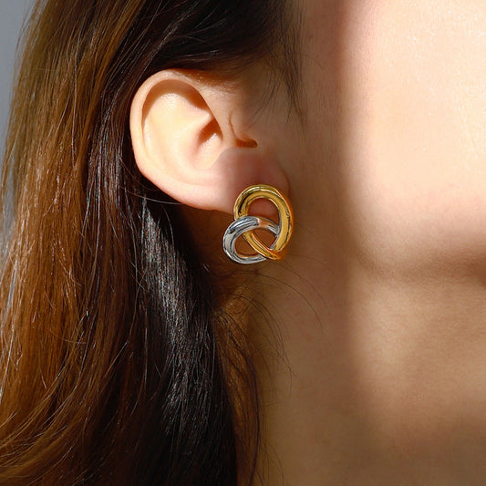 Gold and silver mixed color earrings: a new jewelry trend of fashion and elegance