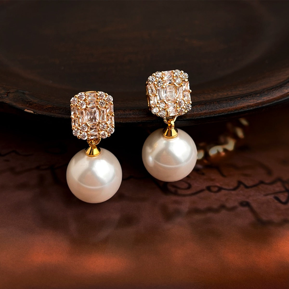 Classic Pearl Zircon Earrings Fashionable and Elegant Women's Jewelry Accessories High-end Earrings