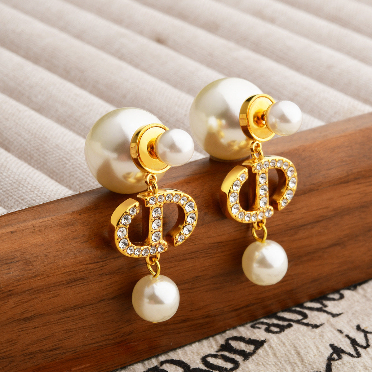 Hanging Pearl Earrings New Style Luxury Elegant Earrings Fashion Jewelry Accessories