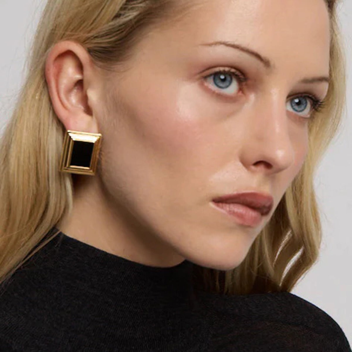 Fashionable and Simple Square Earrings, Geometric High-end Jewelry Accessories, Luxury Female High-end Earrings