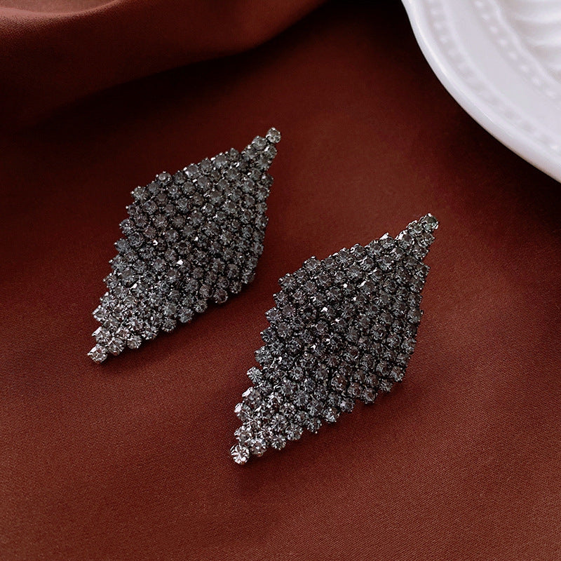 Classic Vintage Design Earrings High Quality Women Earrings Jewelry Accessories Wholesale