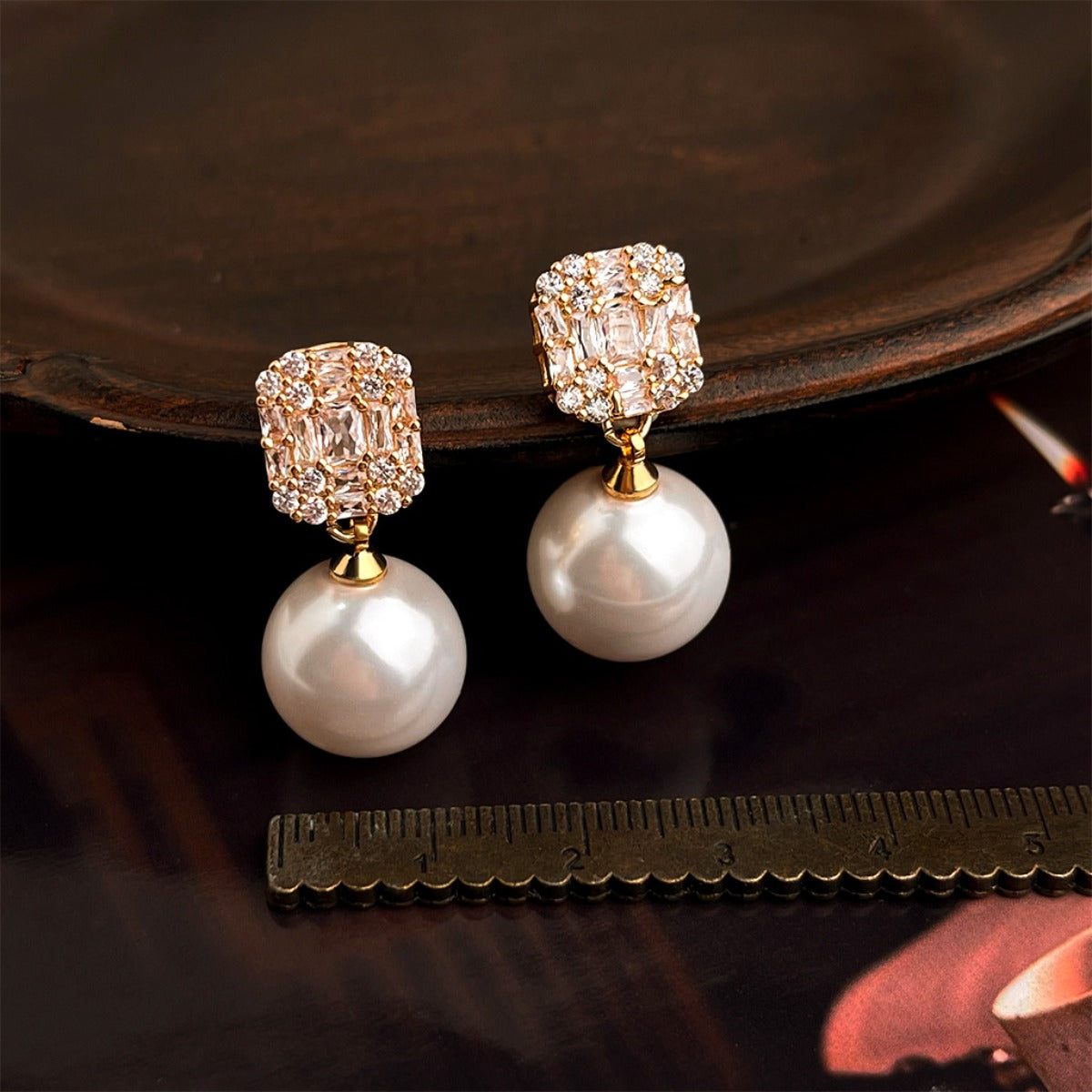 Classic Pearl Zircon Earrings Fashionable and Elegant Women's Jewelry Accessories High-end Earrings