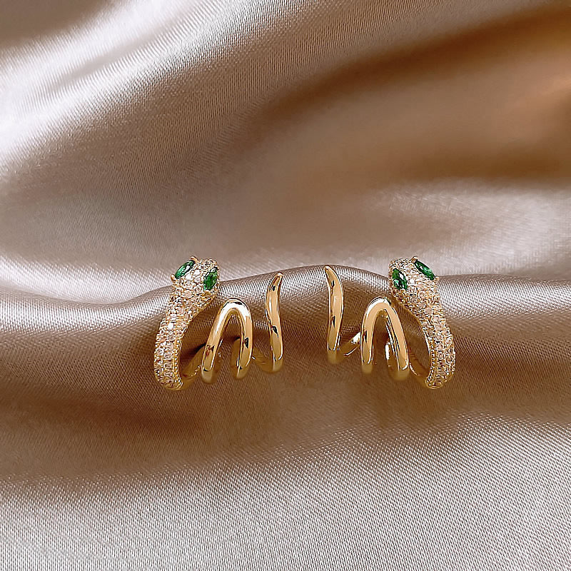 Snake-shaped Earrings Are Fashionable Light and Luxurious and Have a High-end Temperament They Are New and Simple Earrings