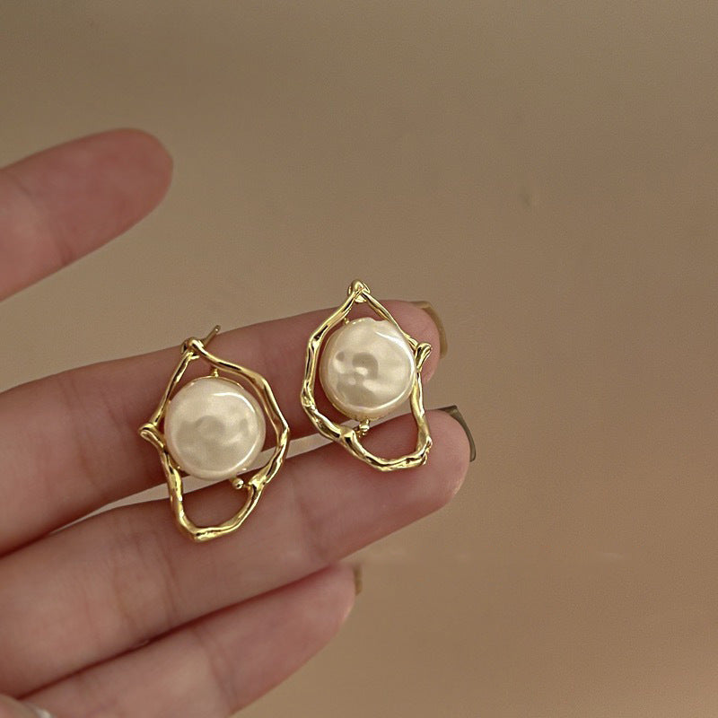 Gold Irregular Pearl Earrings Fashionable Simple Earrings High Quality Pearl Earrings